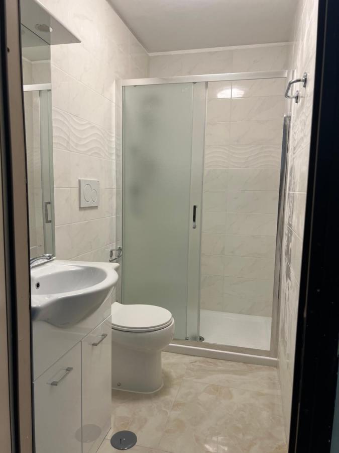 Roma Guest House Bagian luar foto