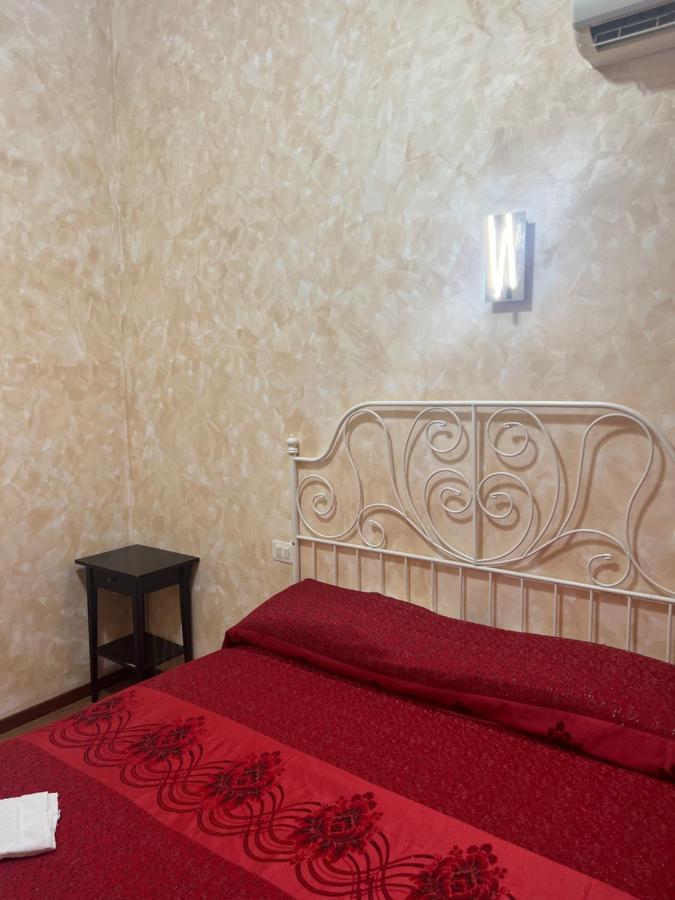 Roma Guest House Bagian luar foto