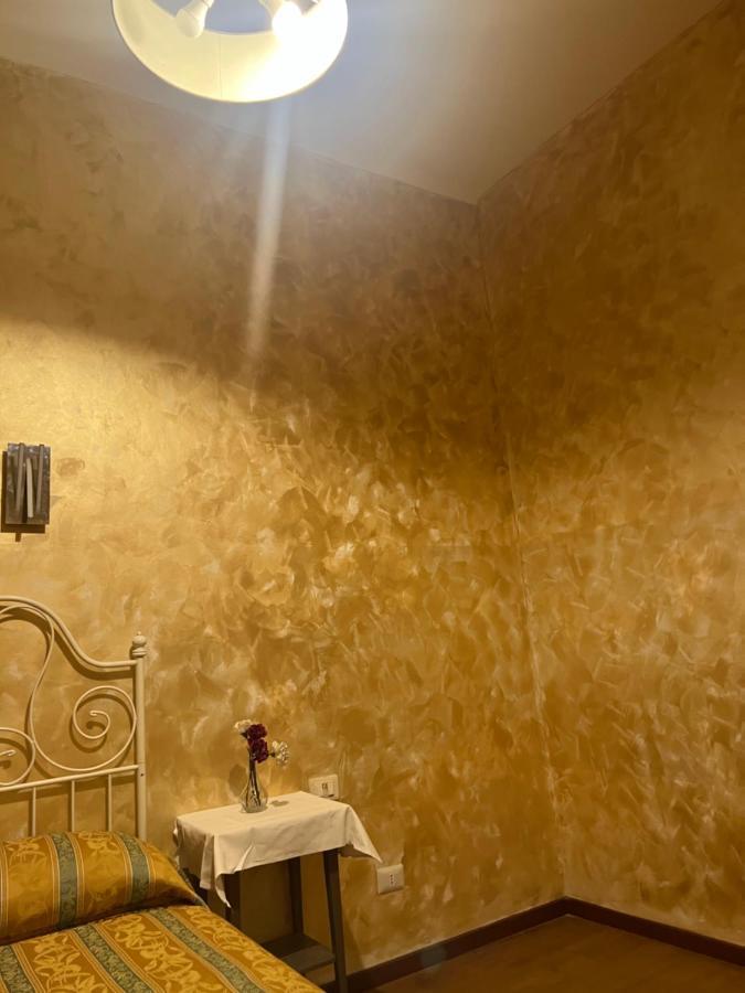 Roma Guest House Bagian luar foto
