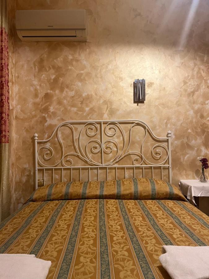 Roma Guest House Bagian luar foto