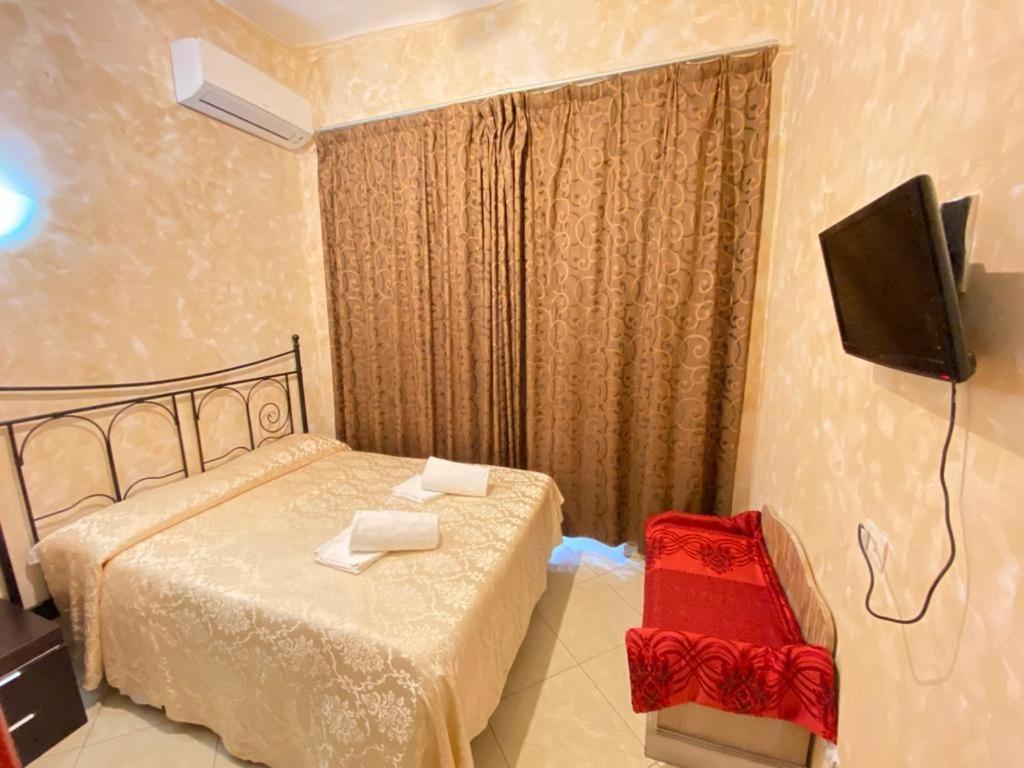 Roma Guest House Bagian luar foto